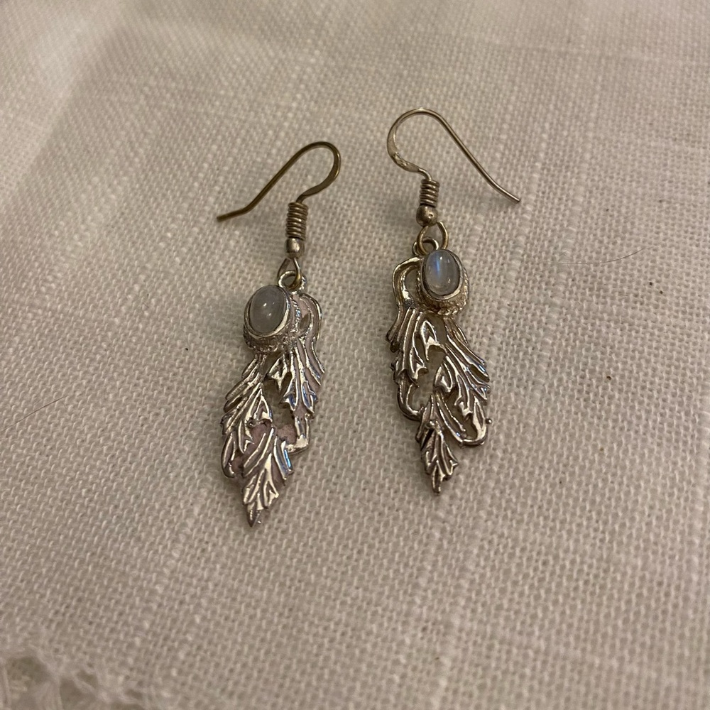 Elegant Silver Plated Leaf Earrings With Moonstone - Picture 4 of 4